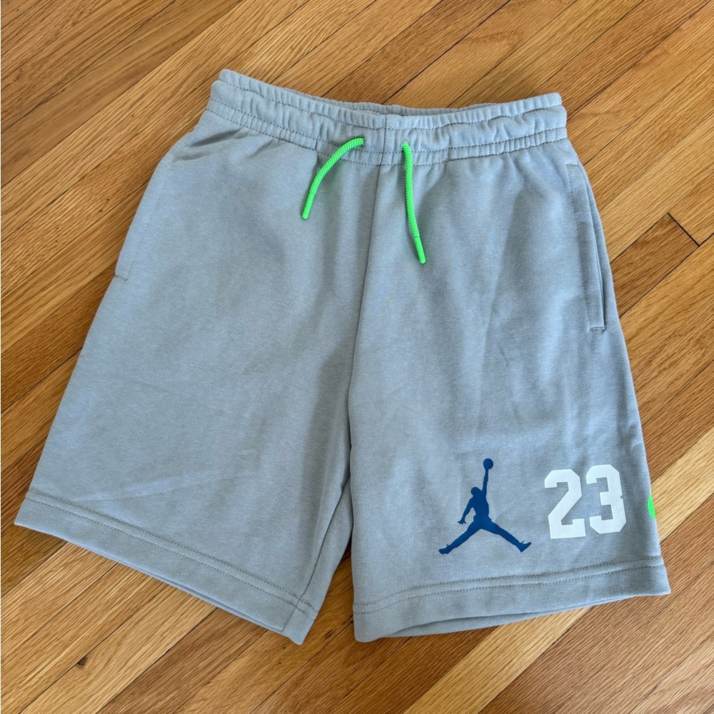 Nike Boys Jump Man Shorts Size M